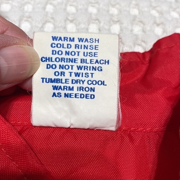 Vintage Bobcat Medium Windbreaker Front Zip Long Sleeve Nylon Red Pockets - Picture 7 of 12